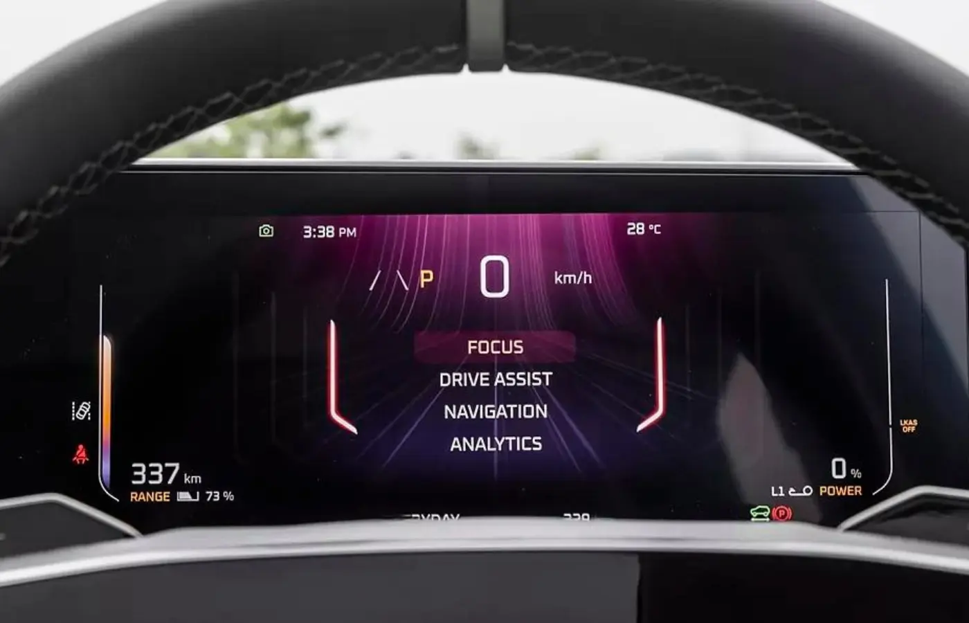 Mahindra XEV 9E display